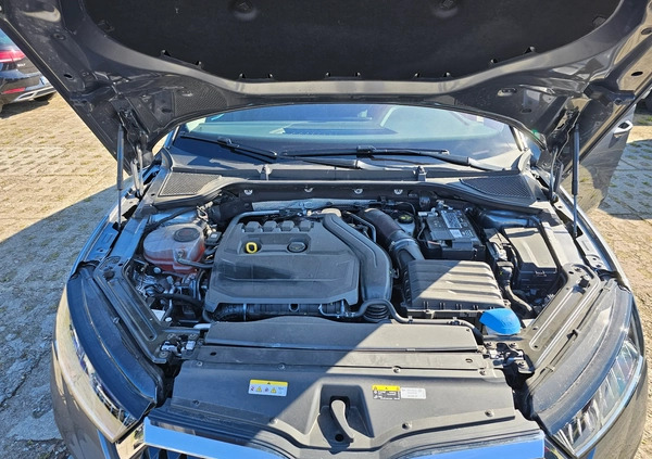 Skoda Octavia cena 134999 przebieg: 7170, rok produkcji 2023 z Brwinów małe 301
